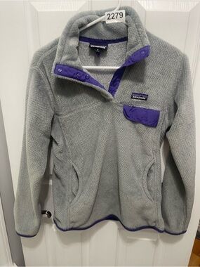 Patagonia Light Gray Fleece Pullover with Purple Trim